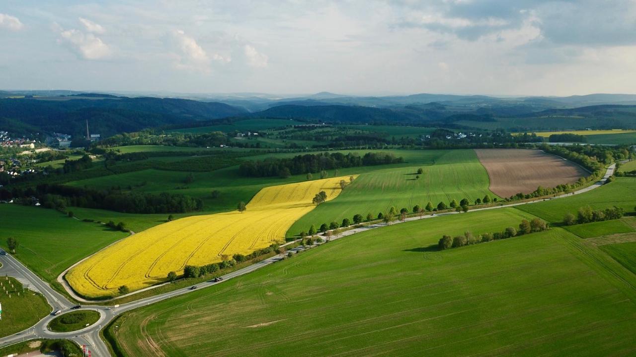 Ferienwohnungen Am Feldrain - Gornau Im Erzgebirge Zschopau Exterior photo